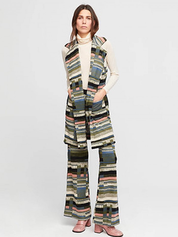 Chaleco estampado rayas Gap. Colección AW23 Aldo Martins en candelascloset. Corte recto, sin mangas y cuello solapa  para mujer.