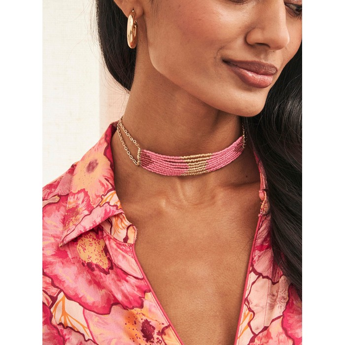 Choker de mujer Antonella. Accesorios SS24 NKN Nekane en candelascloset. Metálico con abalorios multicolor rosa y dorado.