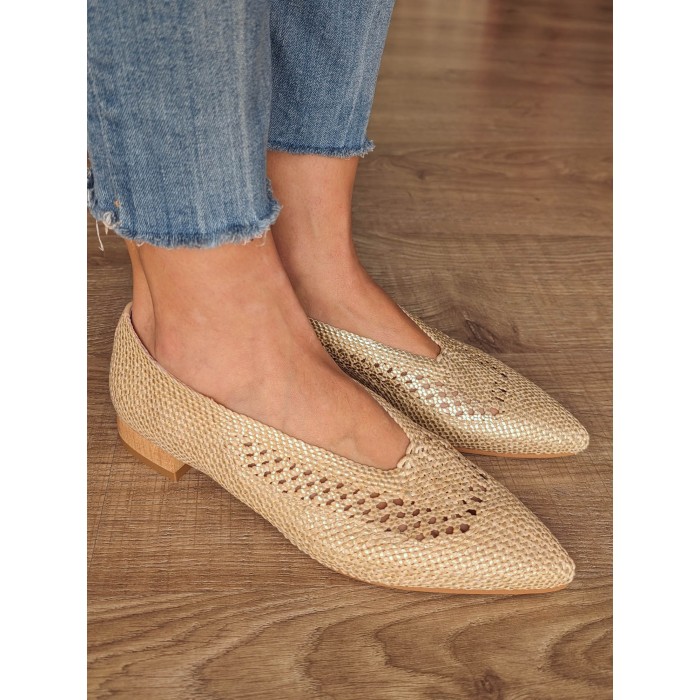 Bailarinas Sais Platino. SS24 Calzado mujer candelascloset. Bailarina de rafia trenzada platino con puntera fina. Made in Spain.