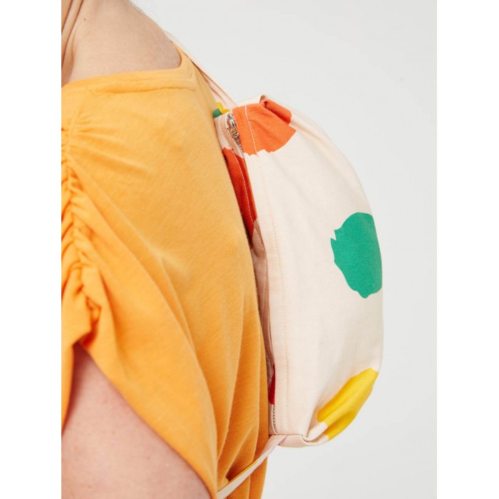 Bolso bandolera lunares Mácula para mujer. Accesorios SS24 Compañía Fantástica en candelascloset. Asa larga y cierre cremallera.