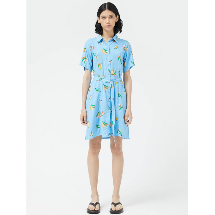 Vestido corto camisero mujer Bananas. Colección SS24 Compañía Fantástica en candelascloset. Tejido celeste con estampado.