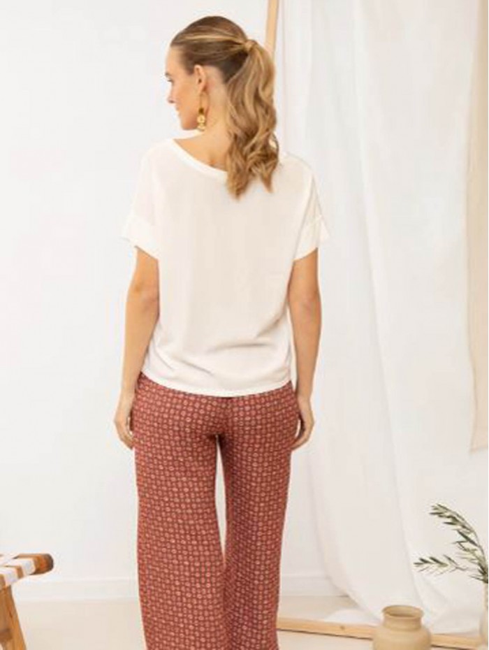 Camiseta de mujer Daydream. Colección SS24 Poems BCN en candelascloset. Color blanco. Manga corta con detalle en punto elástico. 2