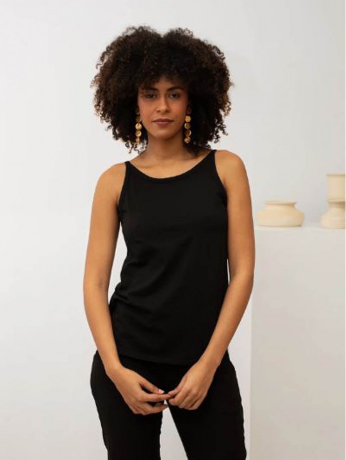 Top de mujer Sunny. Colección SS24 Poems BCN en candelascloset. Tejido algodón color negro y tirantes. Escote en V.