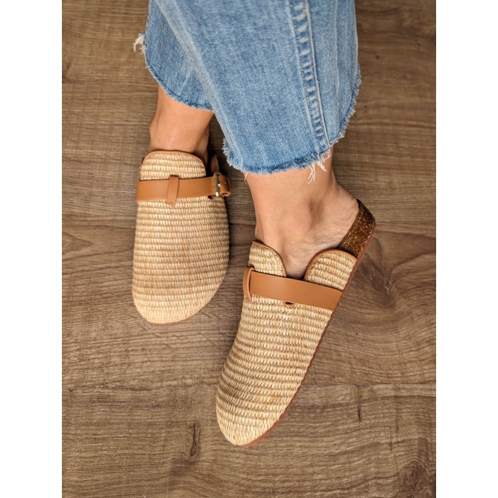 Zuecos de mujer Bea. Calzado SS24 Bibi Lou en candelascloset. Tejido textil y suela bio de corcho. Made in Spain.