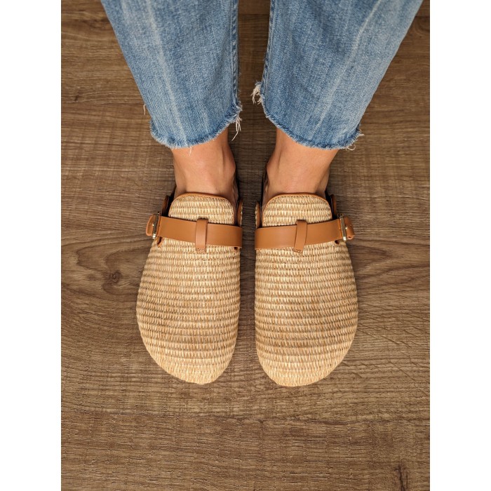 Zuecos de mujer Bea. Calzado SS24 Bibi Lou en candelascloset. Tejido textil y suela bio de corcho. Made in Spain.