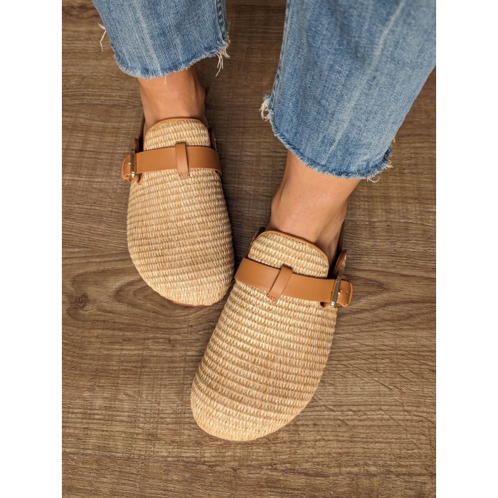 Zuecos de mujer Bea. Calzado SS24 Bibi Lou en candelascloset. Tejido textil y suela bio de corcho. Made in Spain.