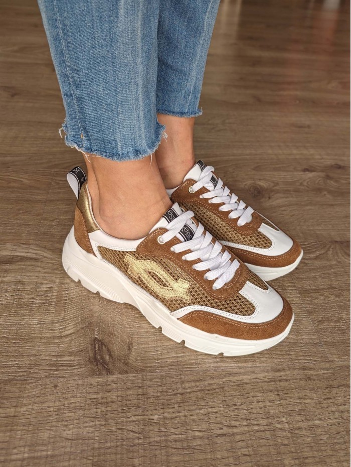 Sneaker Kess Brown. Calzado SS24 Kess shoes en candelascloset. Deportiva de piel mate y metalizada. Made in Spain.