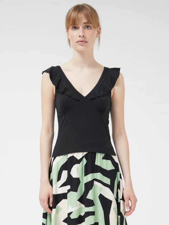 Top mujer Koko. Colección SS24 Compañía Fantástica en candelascloset. Color negro, tirantes con volantes y escote V.