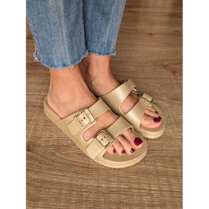 Sandalia de mujer Creta tipo BIO. Calzado SS24 Toni Pons en candelascloset. Goma impermeable color crudo. Made in Spain.