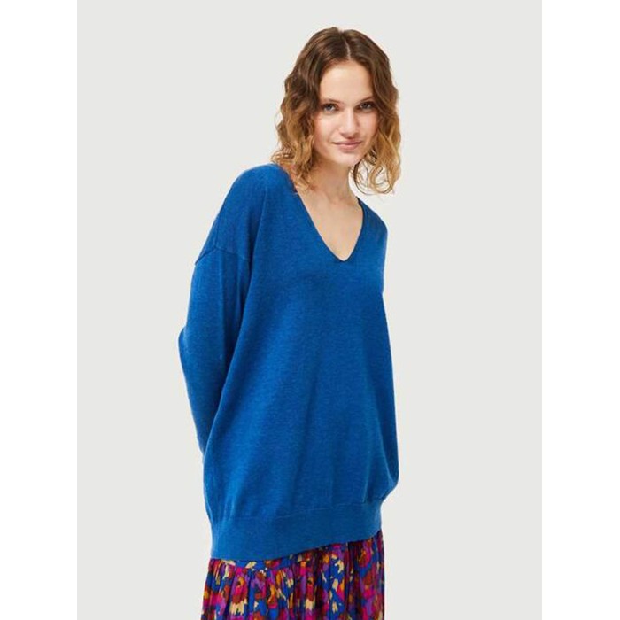 Jersey mujer Mako. Colección AW24 Compañía Fantástica en candelascloset. Punto azul, escote pico y manga larga.