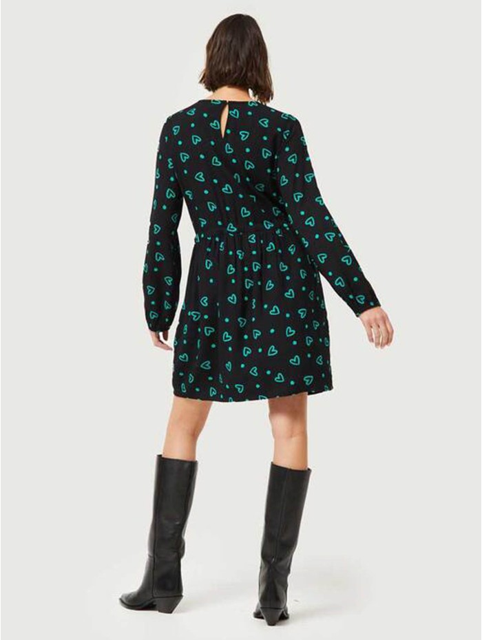 Vestido corto mujer Coeur. Colección AW24 Compañía Fantástica en candelascloset. Negro con estampado gráfico corazones verdes. 2