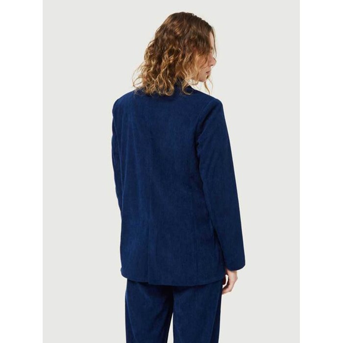 Blazer mujer Marine. Colección AW24 Compañía Fantástica en candelascloset. Tejido micro pana azul marino y botón cierre.