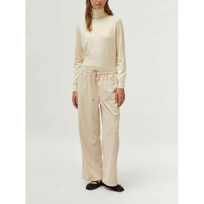 Pantalón largo mujer Vera. Colección AW24 Compañía Fantástica en candelascloset. Tejido de pana blanco roto y cintura elástica.