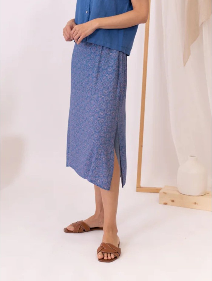 FALDA VELLUM CIRCLE BLUE POEMS