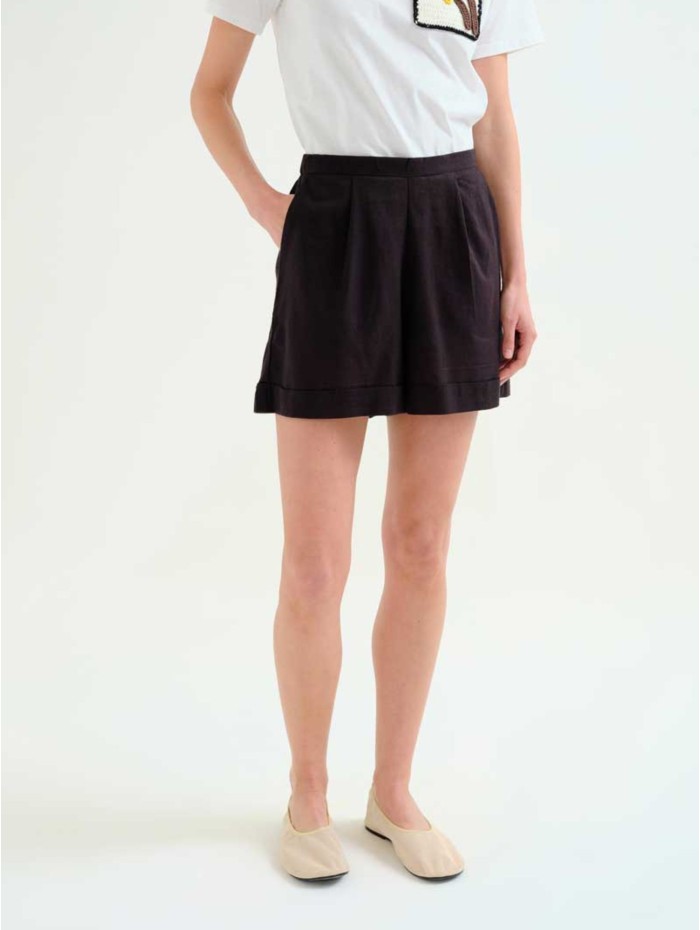 SHORTS BLACK COMPAÑÍA...