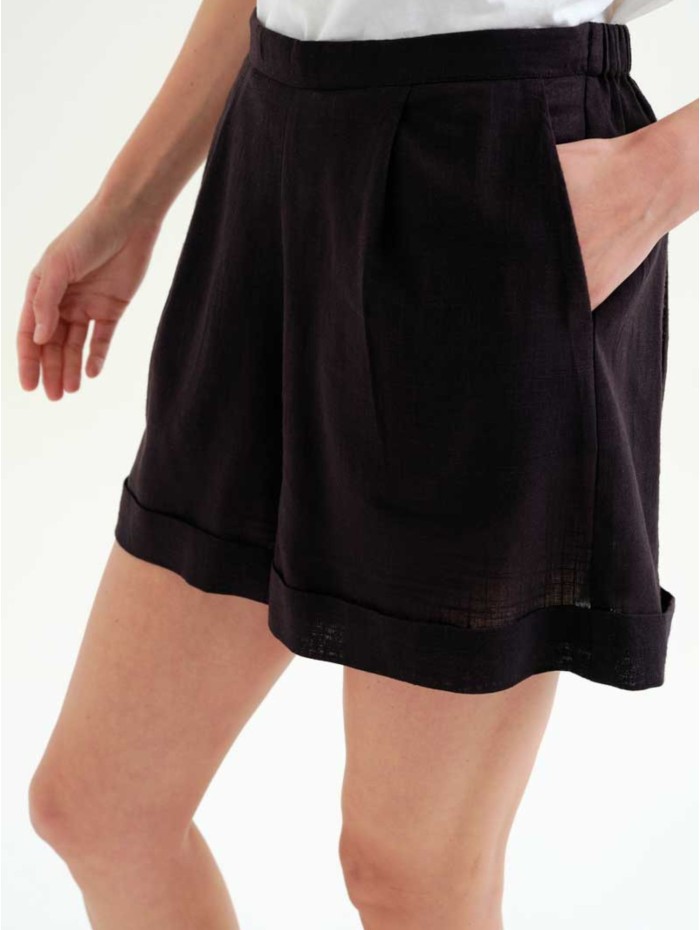 SHORTS BLACK COMPAÑÍA... 2