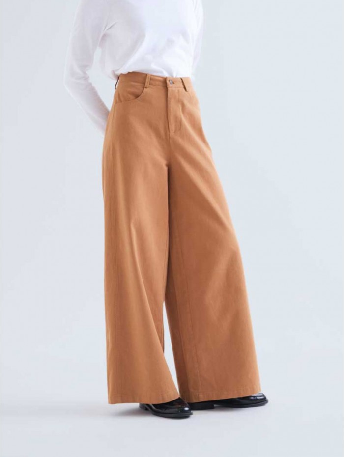 JEANS WOOD CAMEL COMPAÑÍA...
