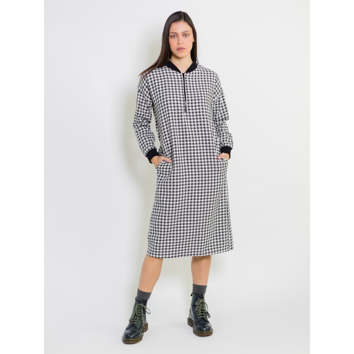 Vestido midi Goya PAN Producto Básico en shop candelascloset. Estampado de cuadros B&W en manga larga para mujer.