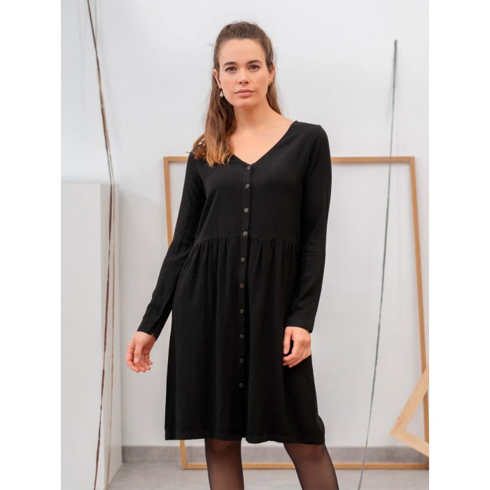 Vestido Sirani Poems Bcn en shop candelascloset. Vestido corto en color negro, manga larga y botonadura central para mujer.