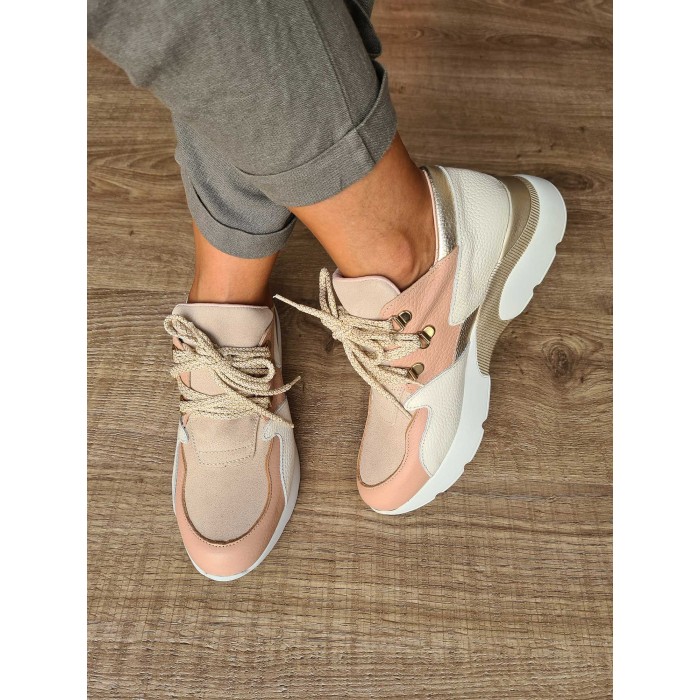 Zapatilla deportiva de mujer multicolor combinada en piel sintética y ante. Hecho en España. A la venta en candelascloset
