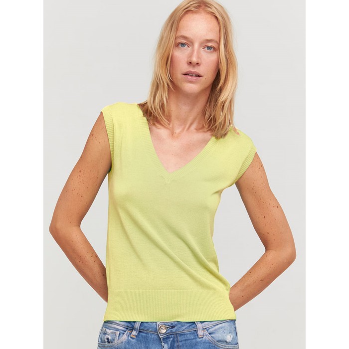 Top Sikar lima. Colección SS23 Aldomartins en candelascloset. Tejido liso de bambú y algodón en manga corta para mujer.