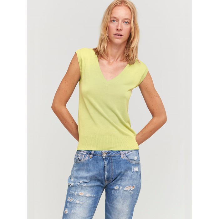 Top Sikar lima. Colección SS23 Aldomartins en candelascloset. Tejido liso de bambú y algodón en manga corta para mujer.