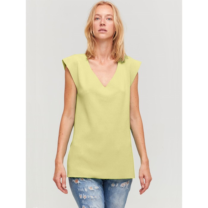 Top Ore lima. Colección SS23 Aldomartins en candelascloset. Tejido mezcla color lima, manga corta y escote pico para mujer.